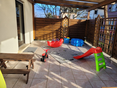 Terrasse, toben, rutschen, wippen